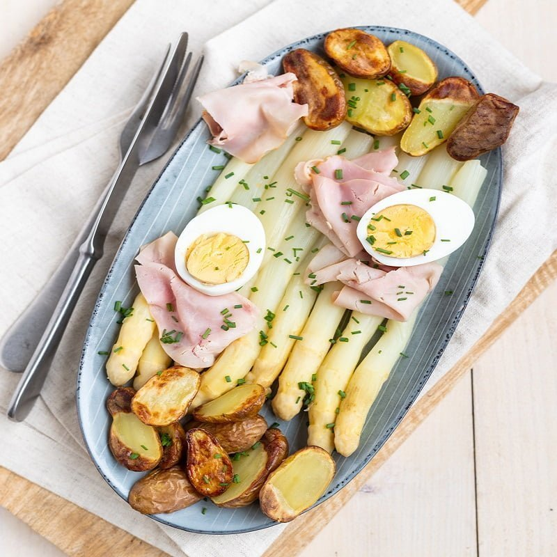 Asperges met ham en ei