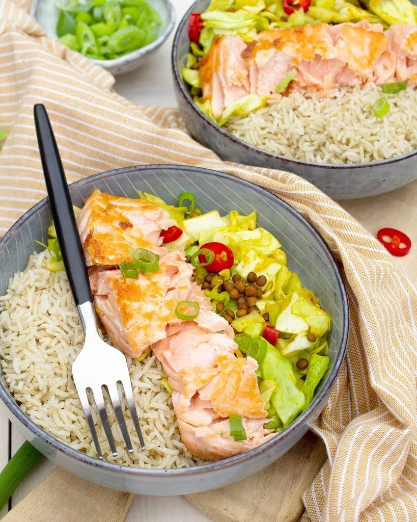 Zalm met kerrie spitskool en rijst