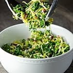 maaltijdsalade van rauwe spruiten
